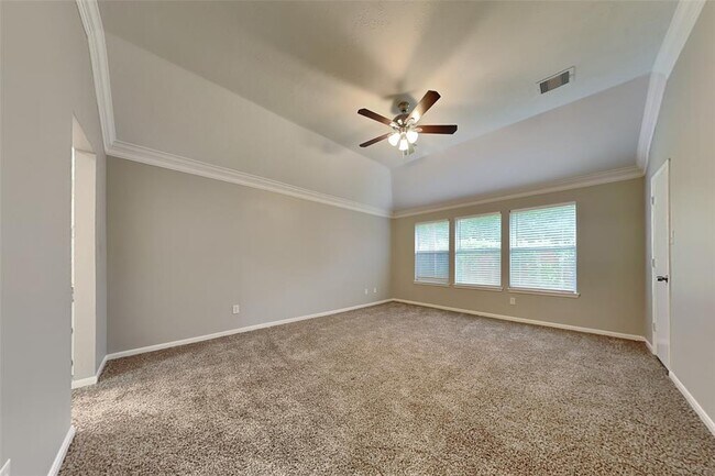 Building Photo - 7323 Red River Dr