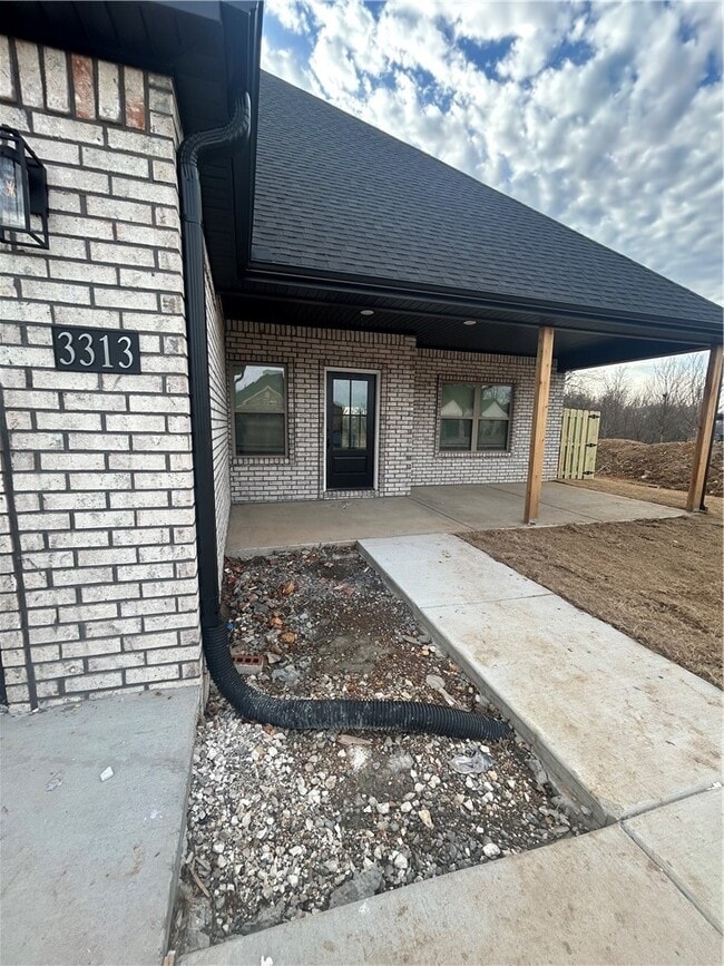 Building Photo - 3313 SW Lucretia Rd