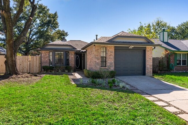 Building Photo - 20231 Linden Tree Dr