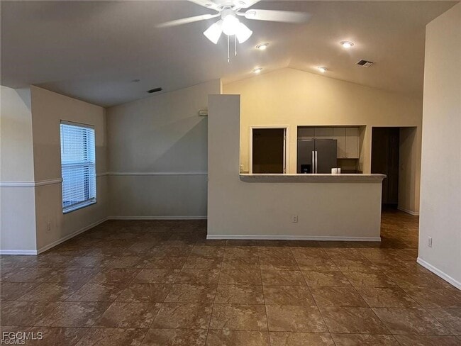 Building Photo - 16 Nelson Rd S