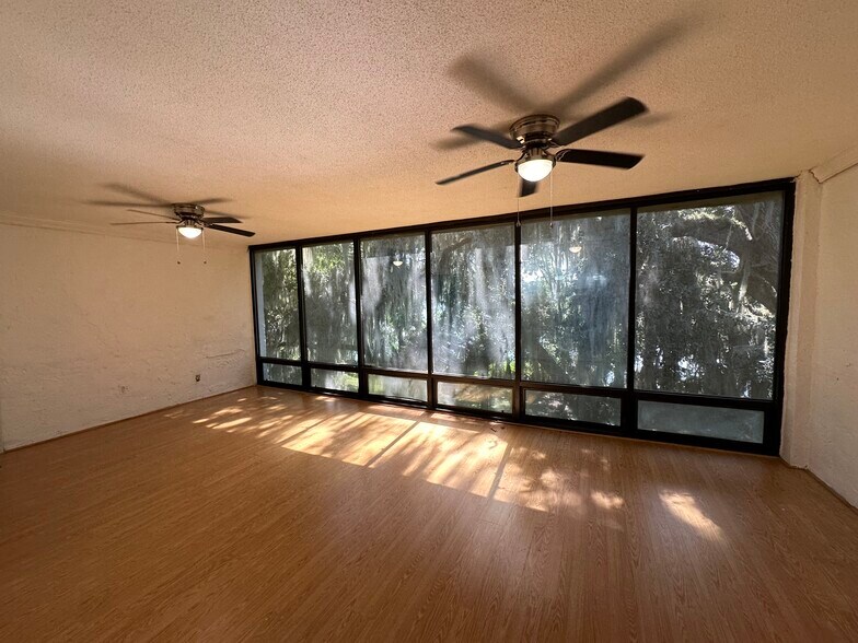 Primary Photo - 2816 SW 14th Dr