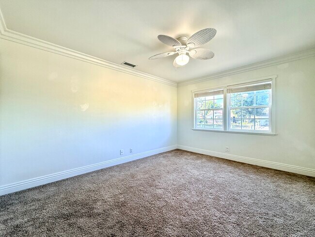 Building Photo - 4832 Maureen Ln