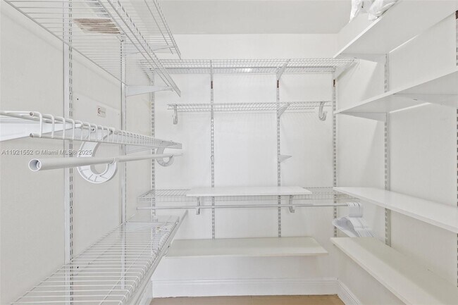 Building Photo - 350 S Miami Ave