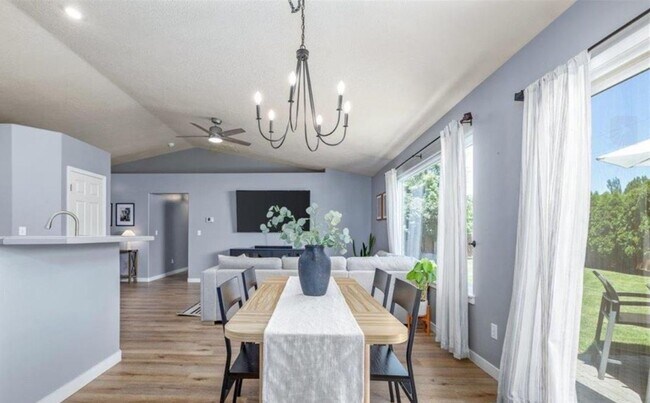 Building Photo - 4 Bedrooms • Single Level • Prime Meridian Location