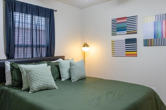 Building Photo - 5725 110th St