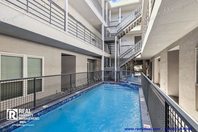 Building Photo - 4104 N Hall St