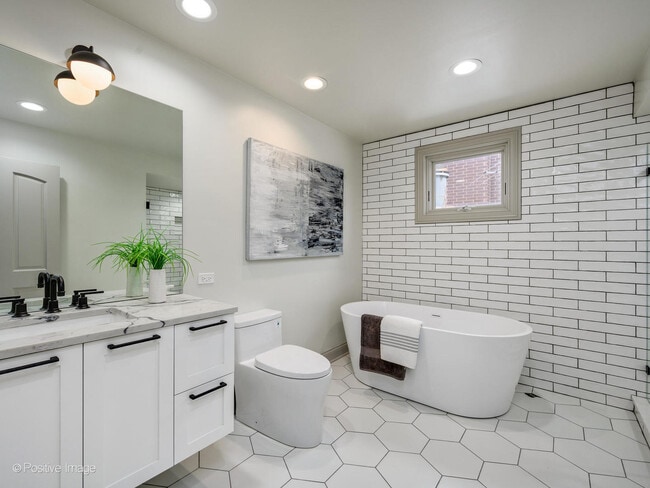 Building Photo - 1143 W Montana St