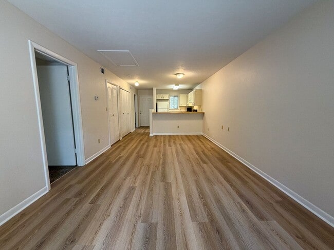 Building Photo - 2/2 Condo in Treehouse Village - Available NOW! *Approved Application*