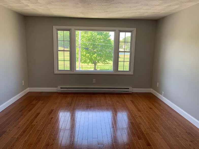 Building Photo - 58 Viscoloid Ave