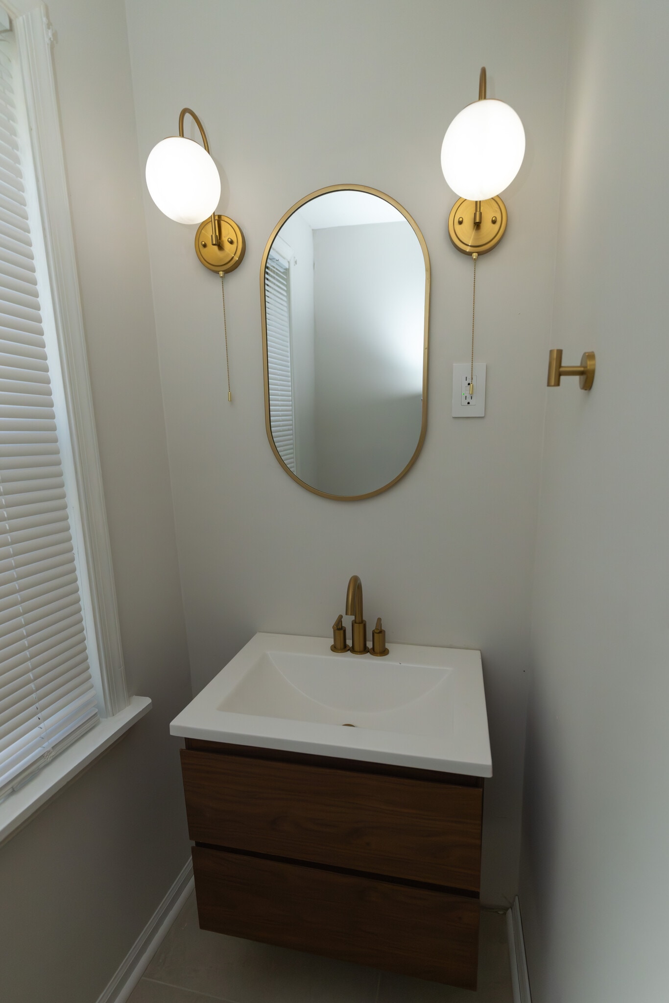 Bathroom - 306 N Harrison St