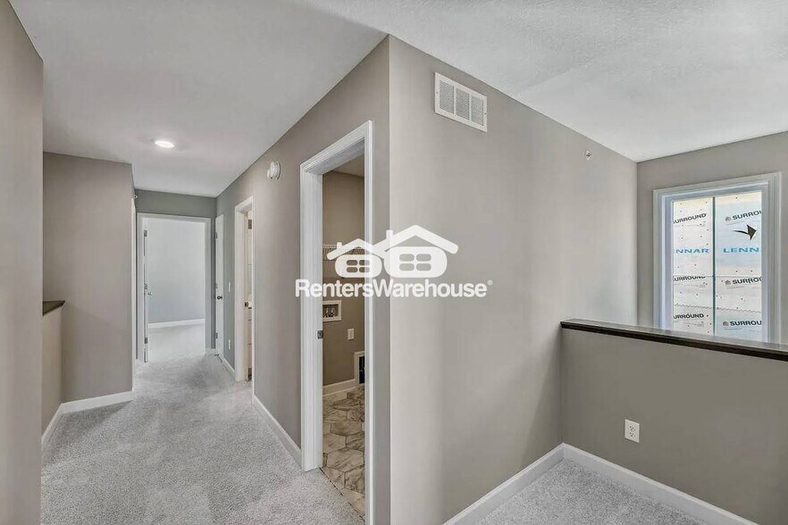 Building Photo - 426 Murray Hl Wy