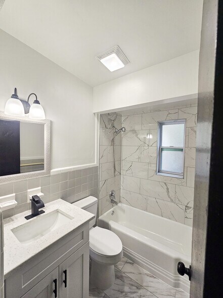 Bathroom - 1103 E South St