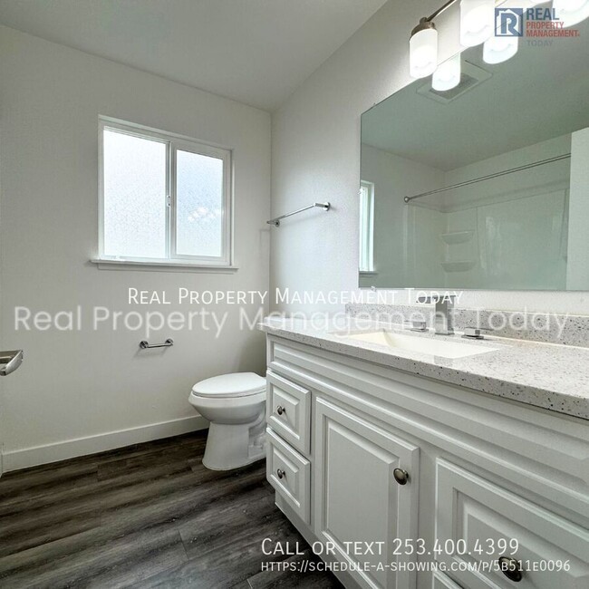 Building Photo - 4417 76th Ave W