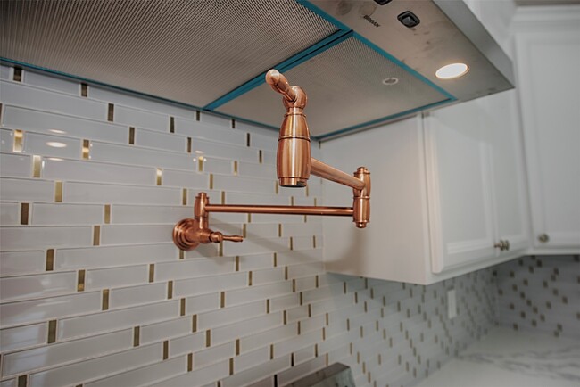 Building Photo - 13235 Rampchester Ln