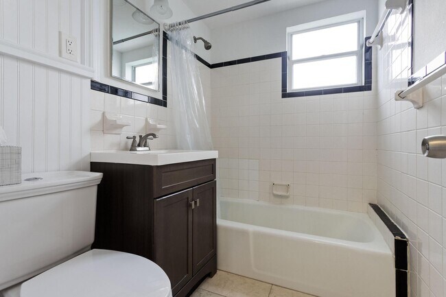 Building Photo - 216 Ocean Breeze