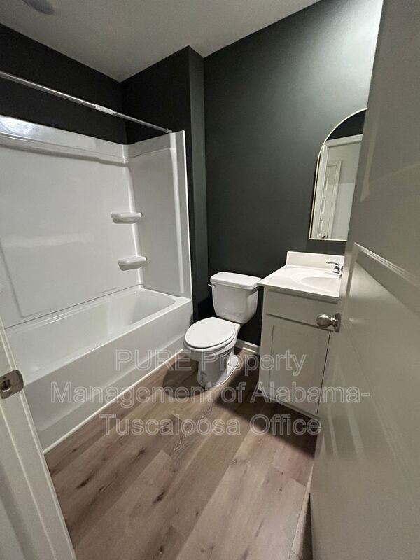 Building Photo - 3509 Magnolia Hls Dr