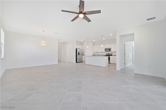 Building Photo - 14636 Palamos Cir