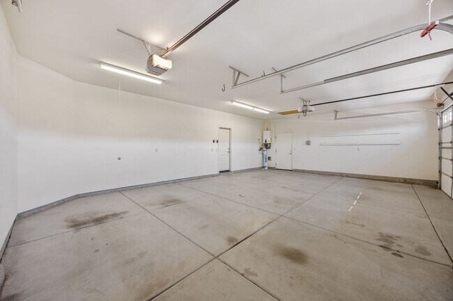 Building Photo - **Charming Home for Rent in Damonte Ranch**