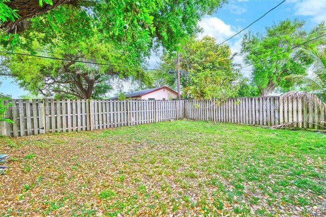 Building Photo - 2243 Greene St.