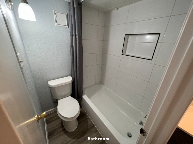 Building Photo - 3738 Hulen Park Cir