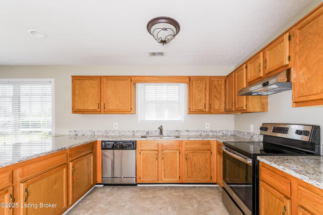 Building Photo - 6607 Glastonburg Ln