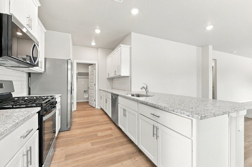 Building Photo - 12700 Carrara Ln