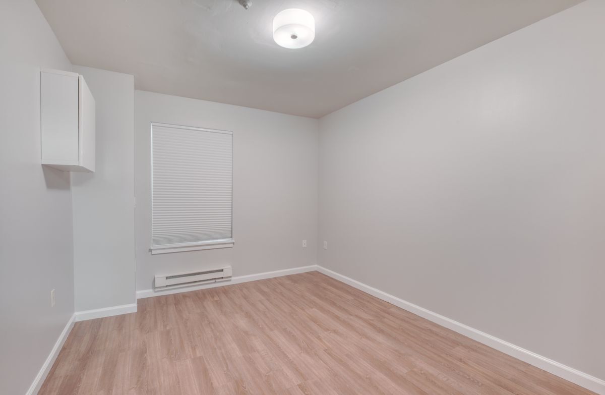 Building Photo - 650 Chestnut St