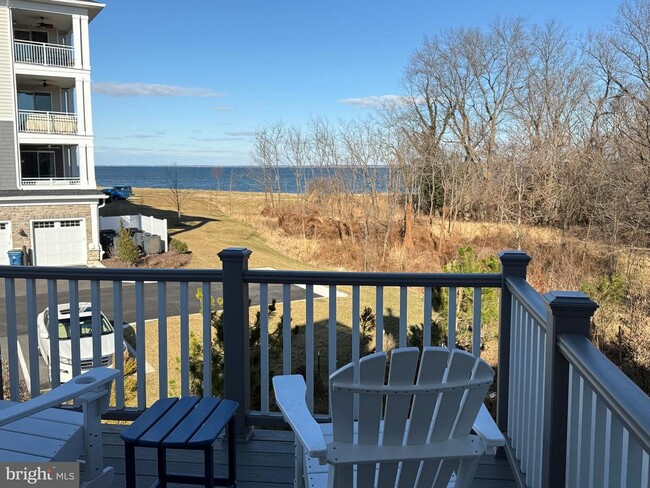 Building Photo - 907 Auckland Way