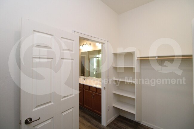 Building Photo - 13030 N Spinystar Dr