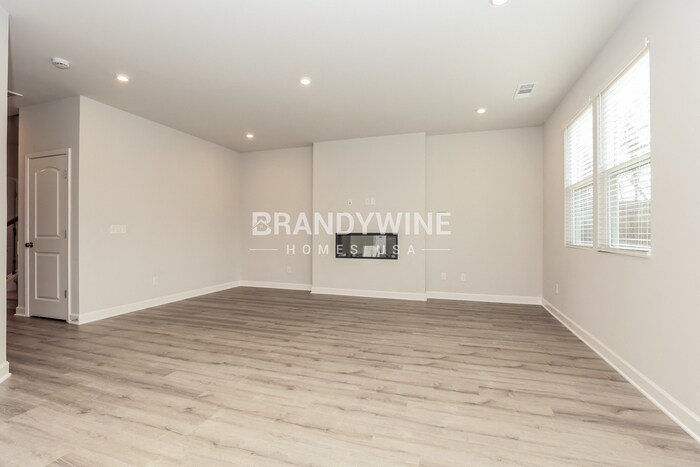 Building Photo - 329 Dearborn Sta Dr