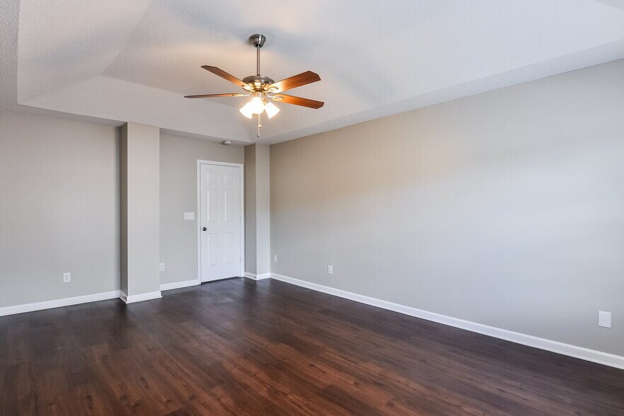 Building Photo - 1101 Tellis Dr