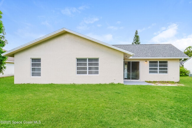 Building Photo - 822 7 Gables Cir SE