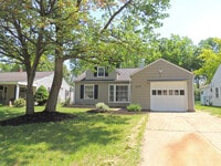 Building Photo - Breathtaking 3 bedroom, 1 bath Mayfield He...