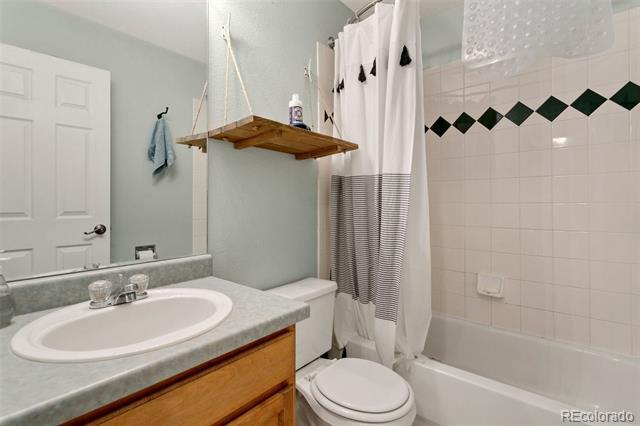 Building Photo - 2510 Brenton Dr