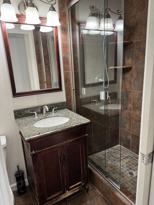 Building Photo - 2 bedroom 2 bath cabin close to hiking and biking trails