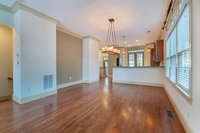 Building Photo - 4685 Dogwood Aly