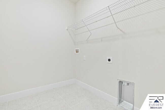 Building Photo - 11 Kaywood Pl