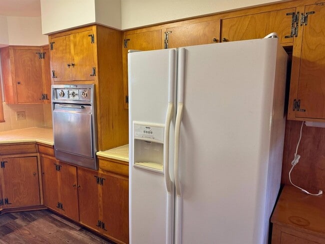 Building Photo - 4115 Rivercrest Dr