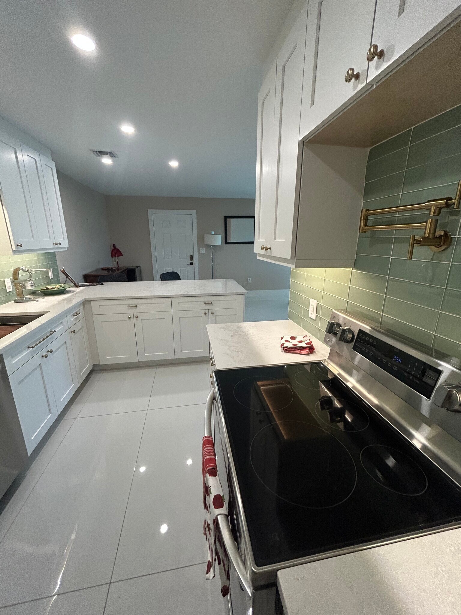 Building Photo - 1575 Curlew Ave
