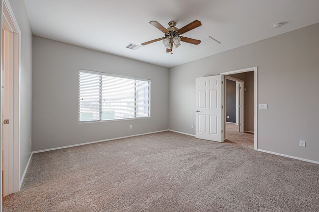 Building Photo - 4 bed, 3.5 bath house in Stetson Valley, Phoenix