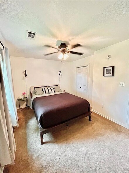 Building Photo - 721 Dockery Ln