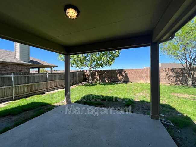 Building Photo - 9221 Comanche Ridge Dr