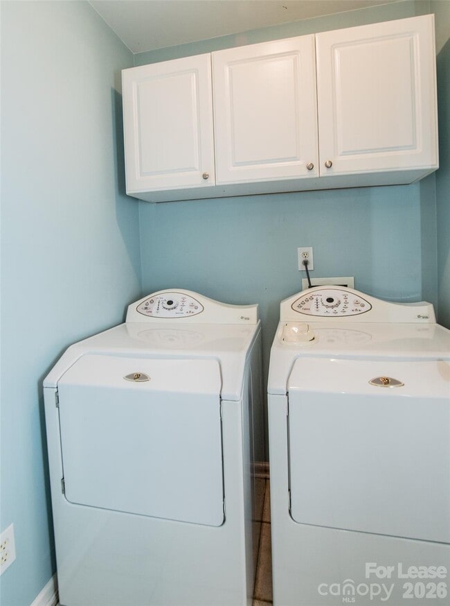 Building Photo - 8214 Braids Bend Ct