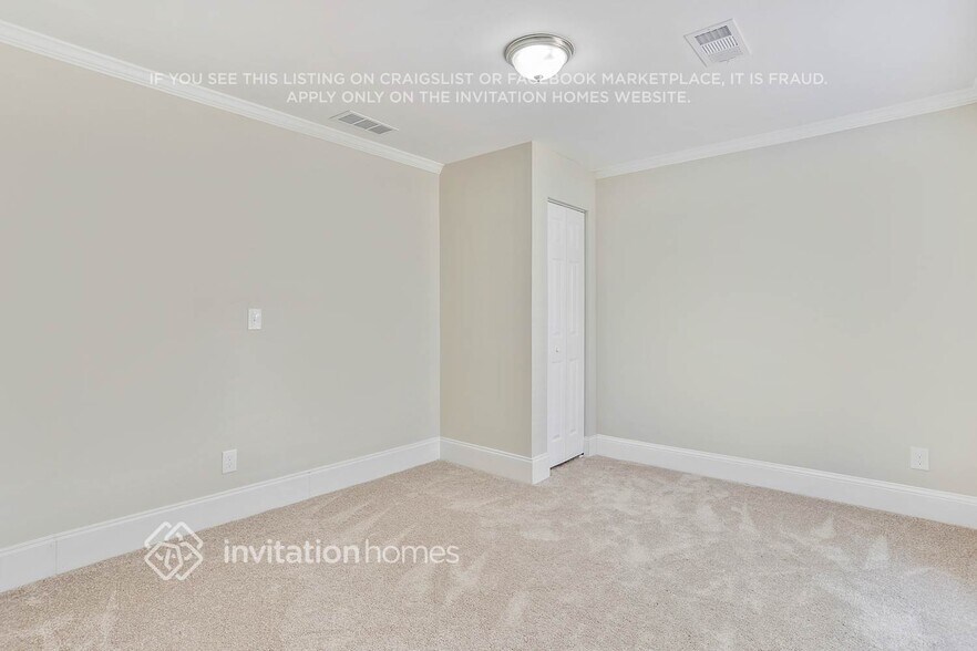Building Photo - 869 Market Way