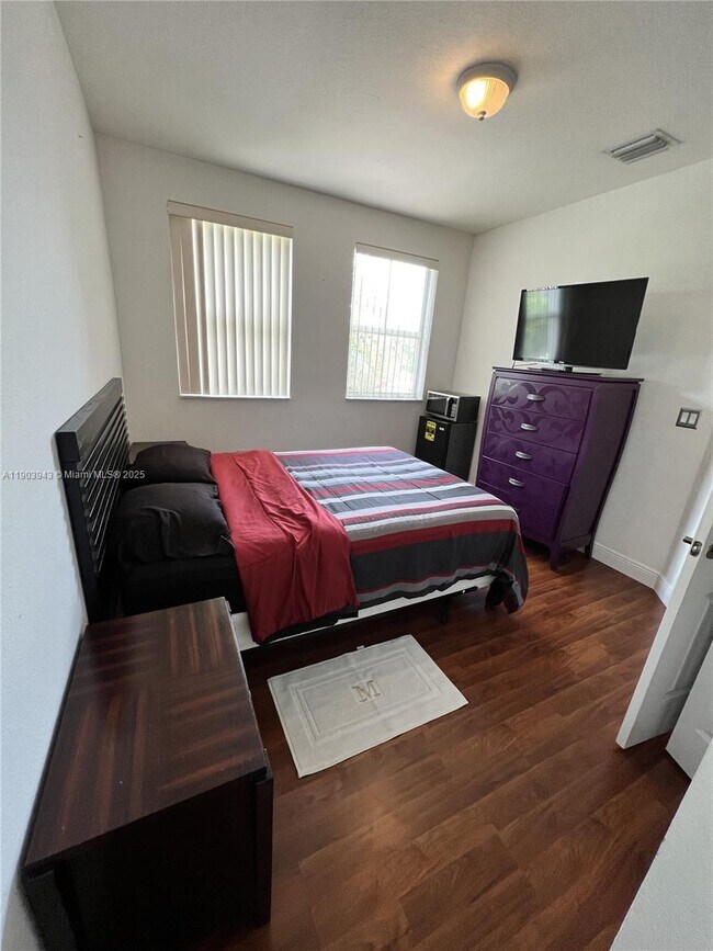 Building Photo - 11161 NW 77th Terrace