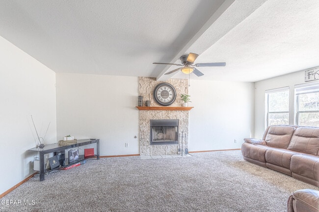 Building Photo - 1328 Morgan Marie St