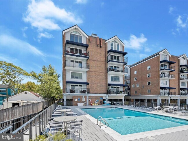 Building Photo - 312 Severn Ave