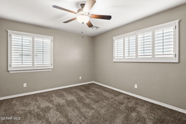 Building Photo - 4521 Marisabel Azcarate St
