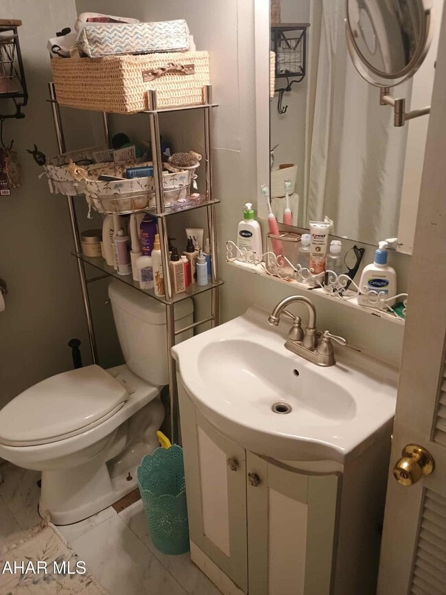 Building Photo - 106 Ruskin Dr