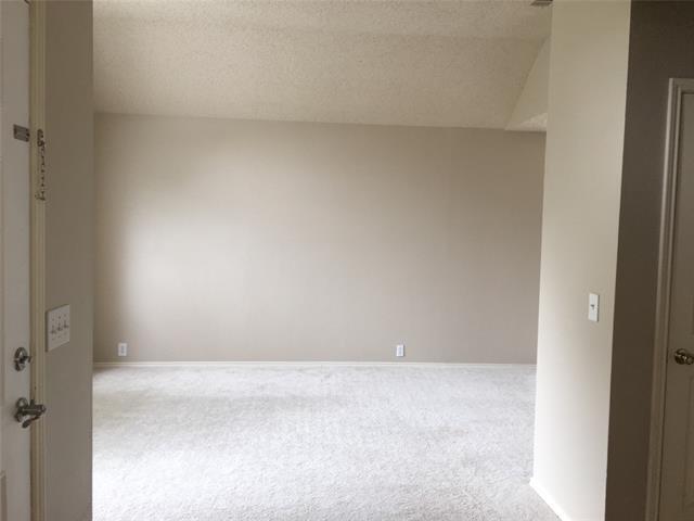 Building Photo - 10909 Reisling Dr